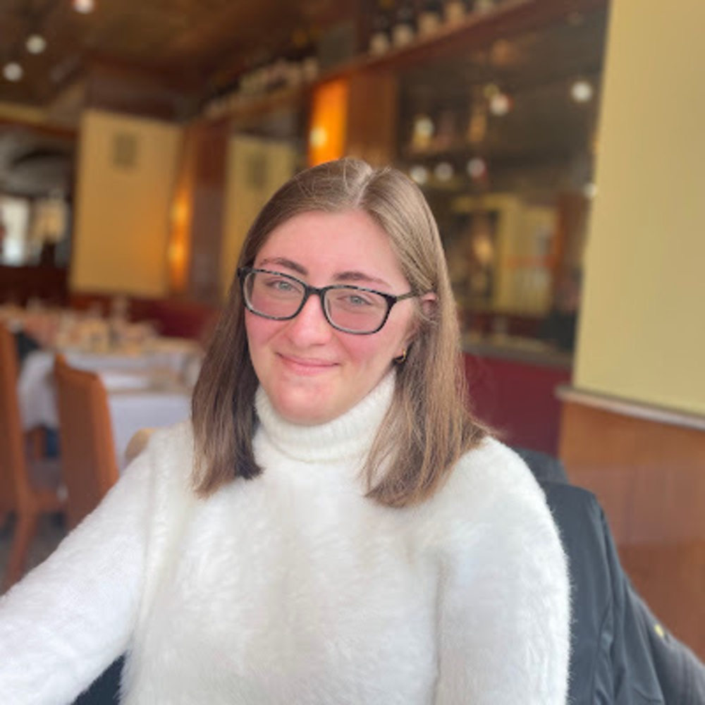 Meet your Posher, Elizabeth
